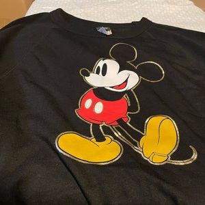 Women’s Mickey Disney sweatshirt